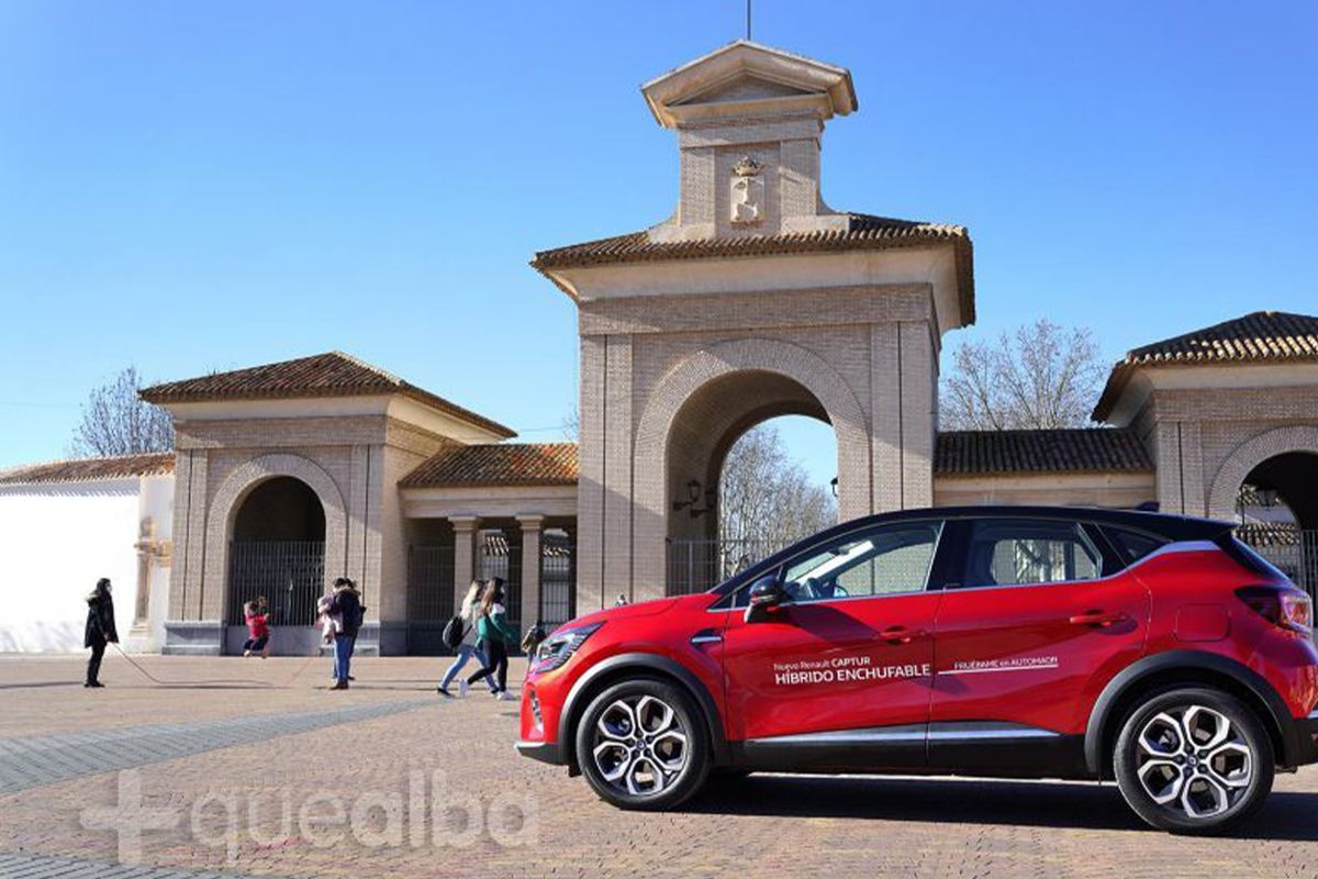 Presentamos el Recinto Ferial al nuevo Renault Captur Híbrido enchufable Presentamos el Recinto Ferial al nuevo Renault Captur Híbrido enchufable