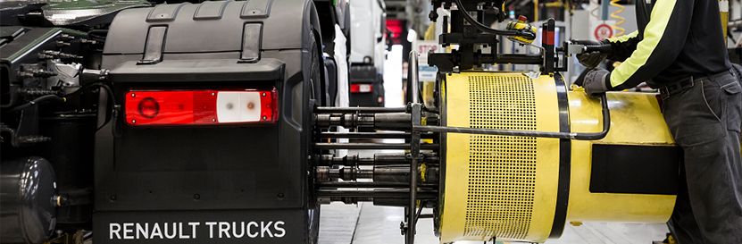 VISITA A LA FÁBRICA DE RENAULT TRUCKS AL ALCANCE DE TODOS VISITA A LA FÁBRICA DE RENAULT TRUCKS AL ALCANCE DE TODOS