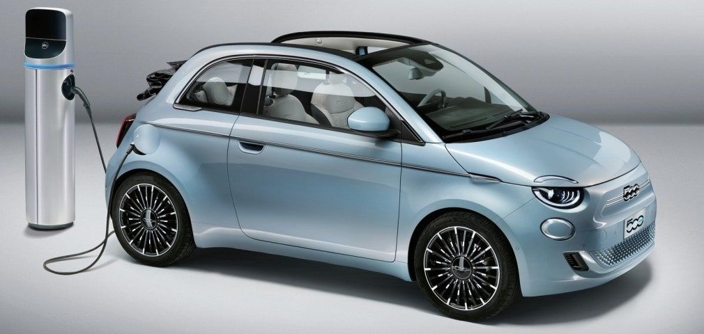 Fiat e500 cabrio, un descapotable de "alto voltaje" Fiat e500 cabrio, un descapotable de "alto voltaje"