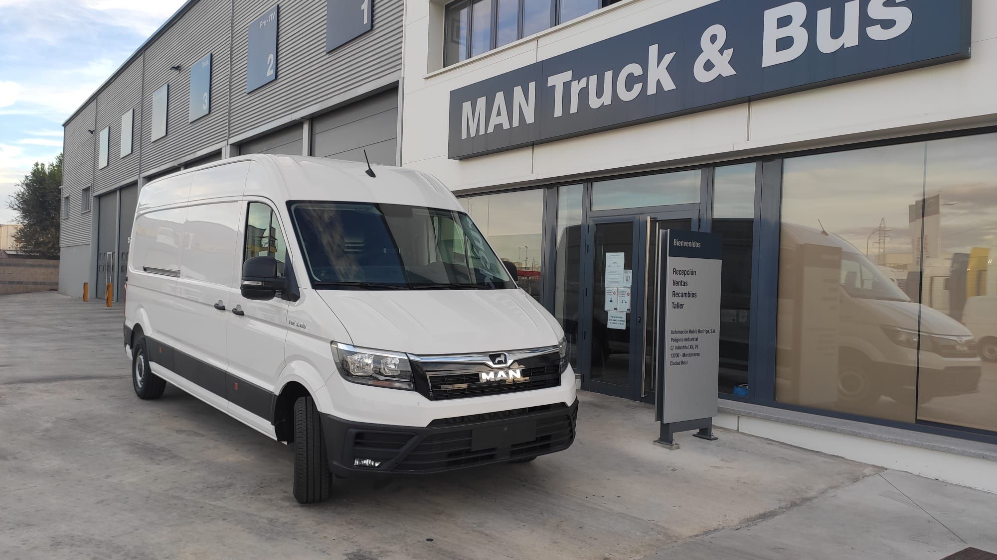 Man TGE 3180 2.0TDI 130KW 3.5T FWD L4H3 Man TGE 3180 2.0TDI 130KW 3.5T FWD L4H3