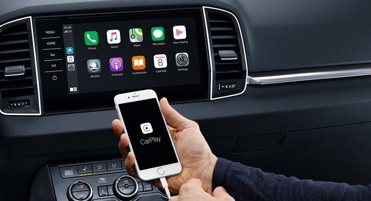 SmartLink + ŠKODA Connect Lite por 211 € SmartLink + ŠKODA Connect Lite por 211 €