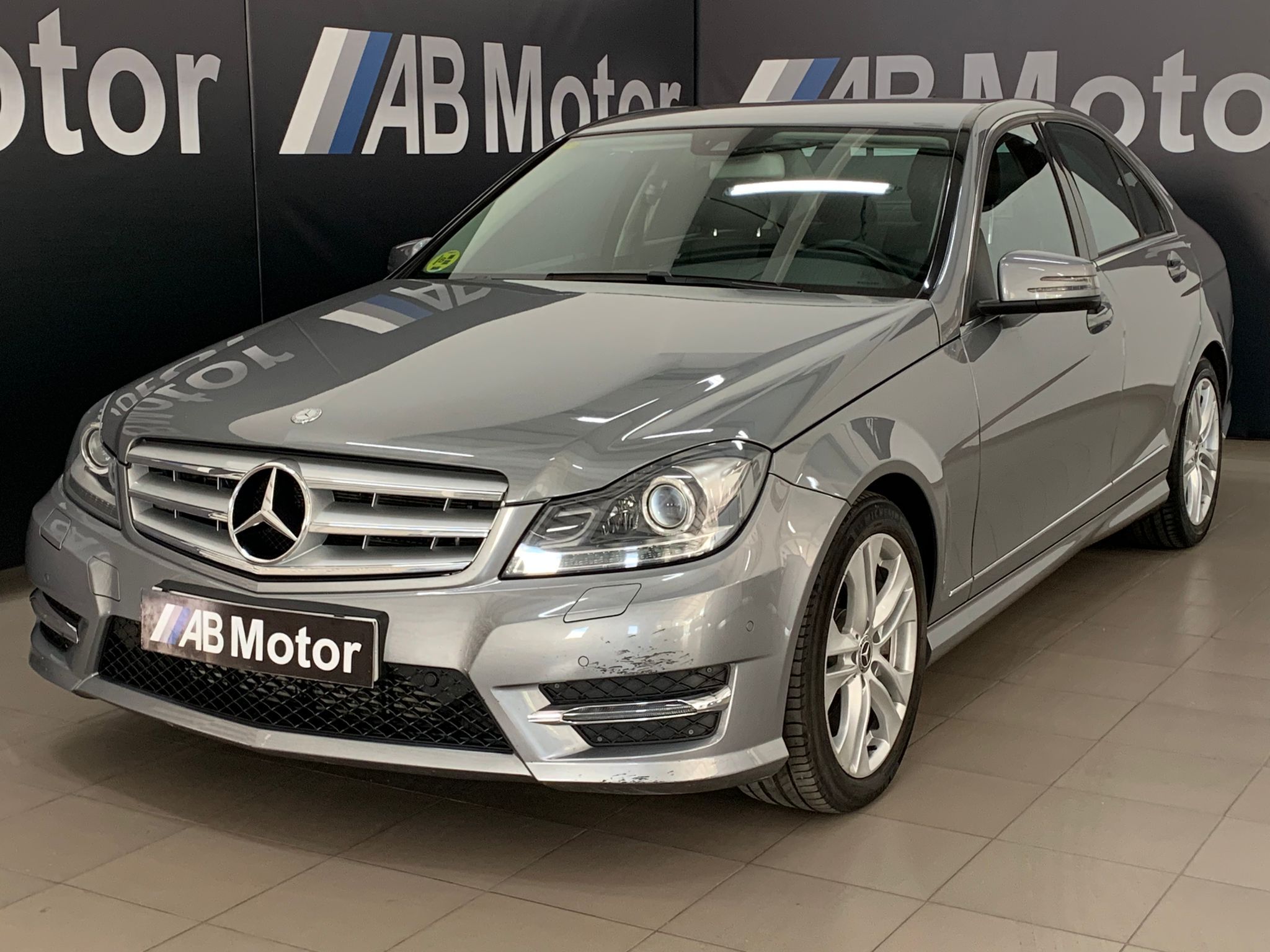 MERCEDES BENZ CLASE C200 BLUEEFFICIENY MERCEDES BENZ CLASE C200 BLUEEFFICIENY
