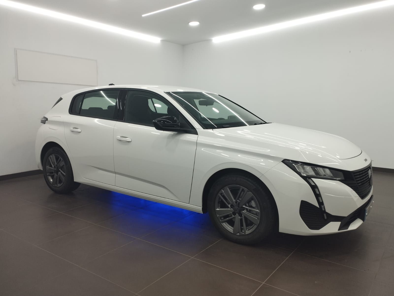 Peugeot 308. Desde 6€/ hora Peugeot 308. Desde 6€/ hora