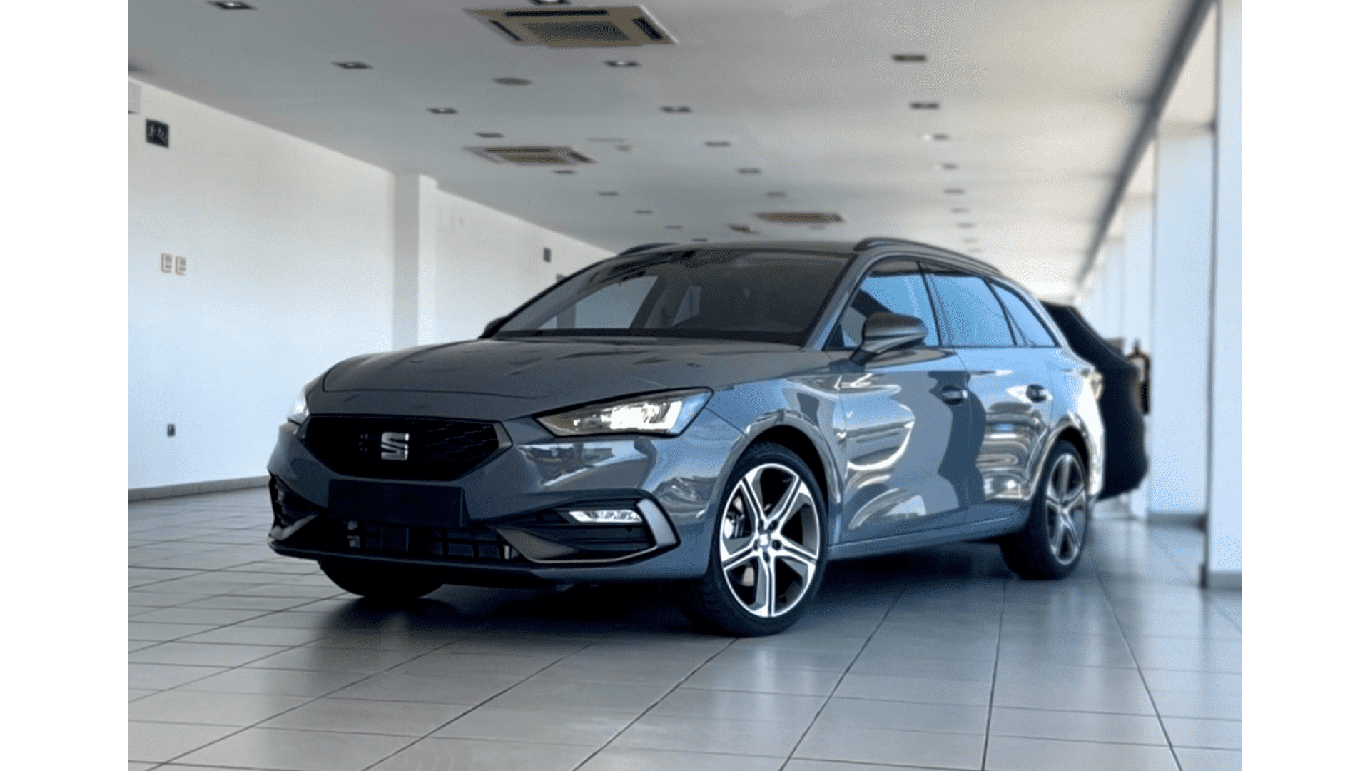 SEAT León por 298,27€/mes* SEAT León por 298,27€/mes*