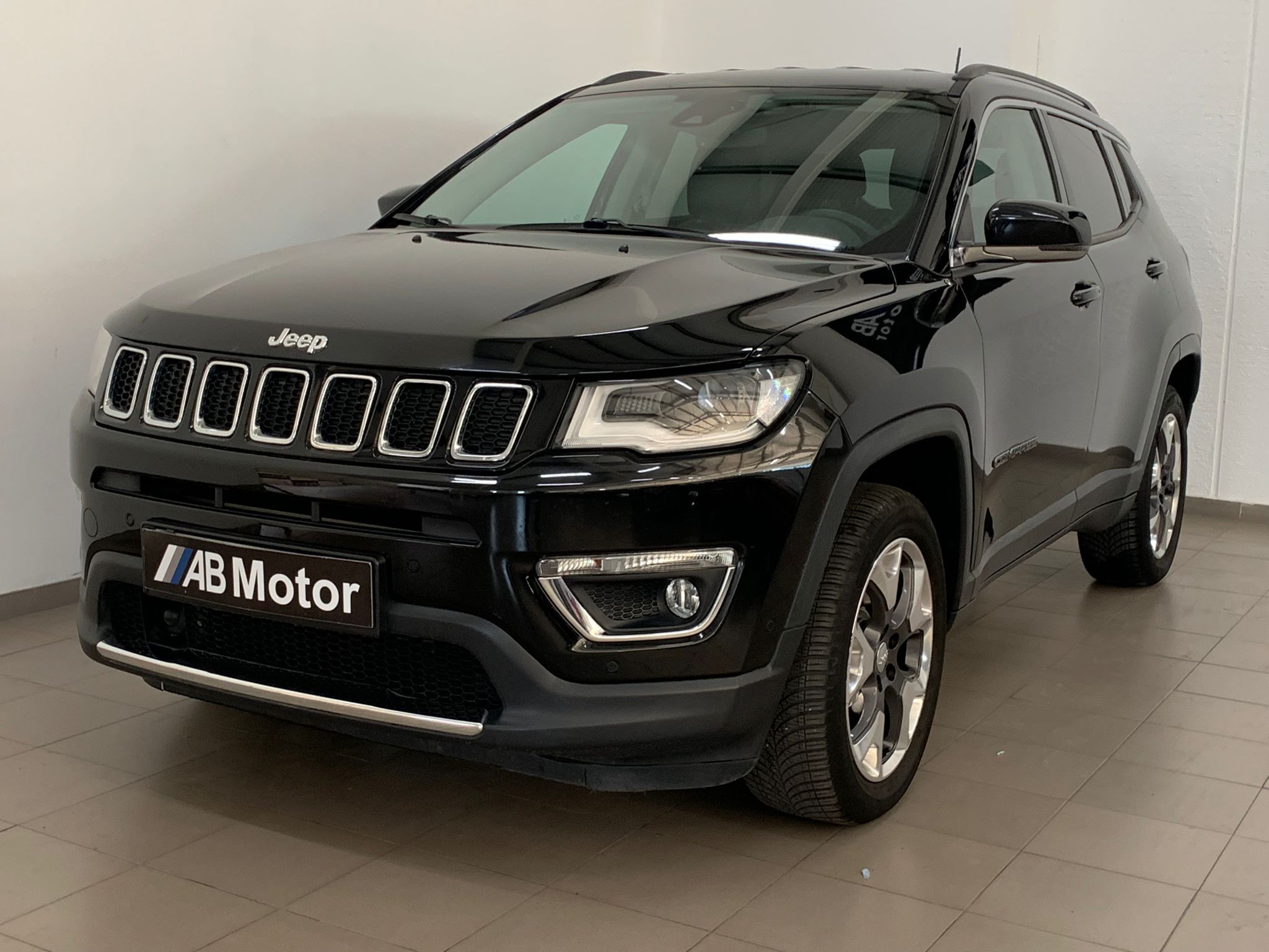 IMPECABLE JEEP COMPASS LIMITED IMPECABLE JEEP COMPASS LIMITED